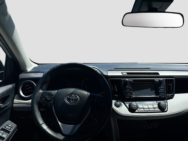 Used 2018 Toyota RAV4 XLE image 17