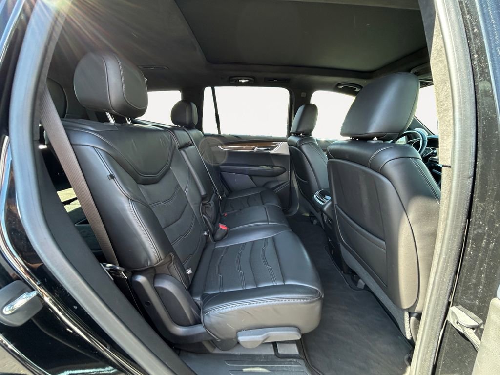 Used 2020 Cadillac XT6 Premium Luxury w/ Platinum Package image 11