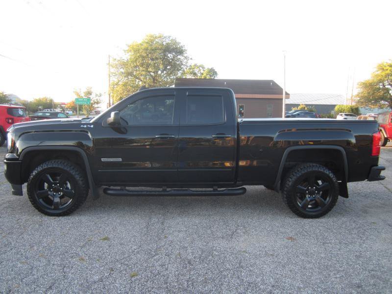 Used 2017 GMC Sierra 1500 SLE w/ Elevation Edition AWD/4WD image 5