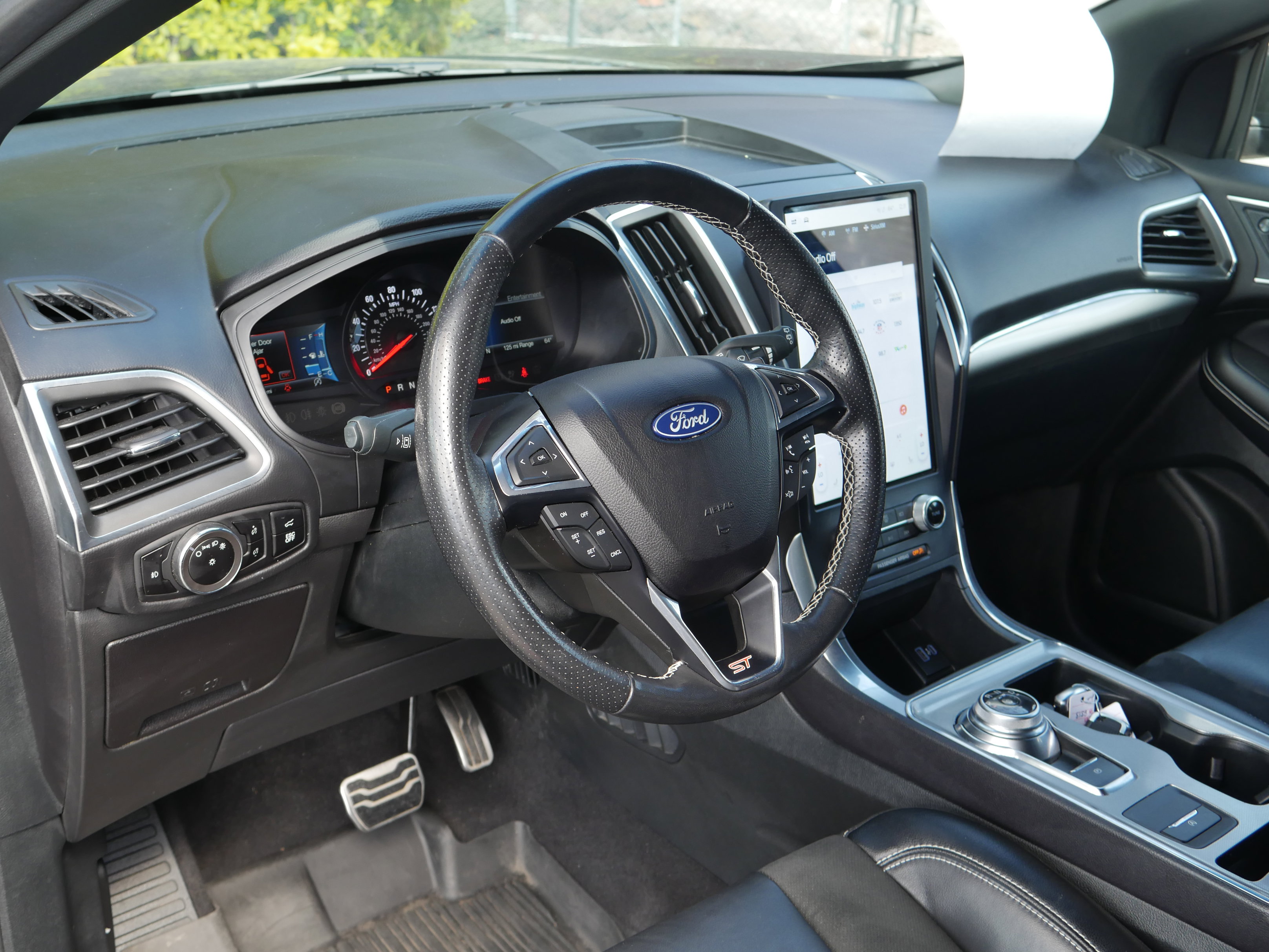 Used 2023 Ford Edge ST AWD/4WD image 4