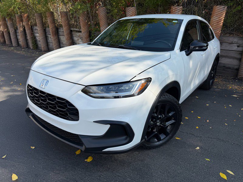 Used 2023 Honda HR-V Sport image 1