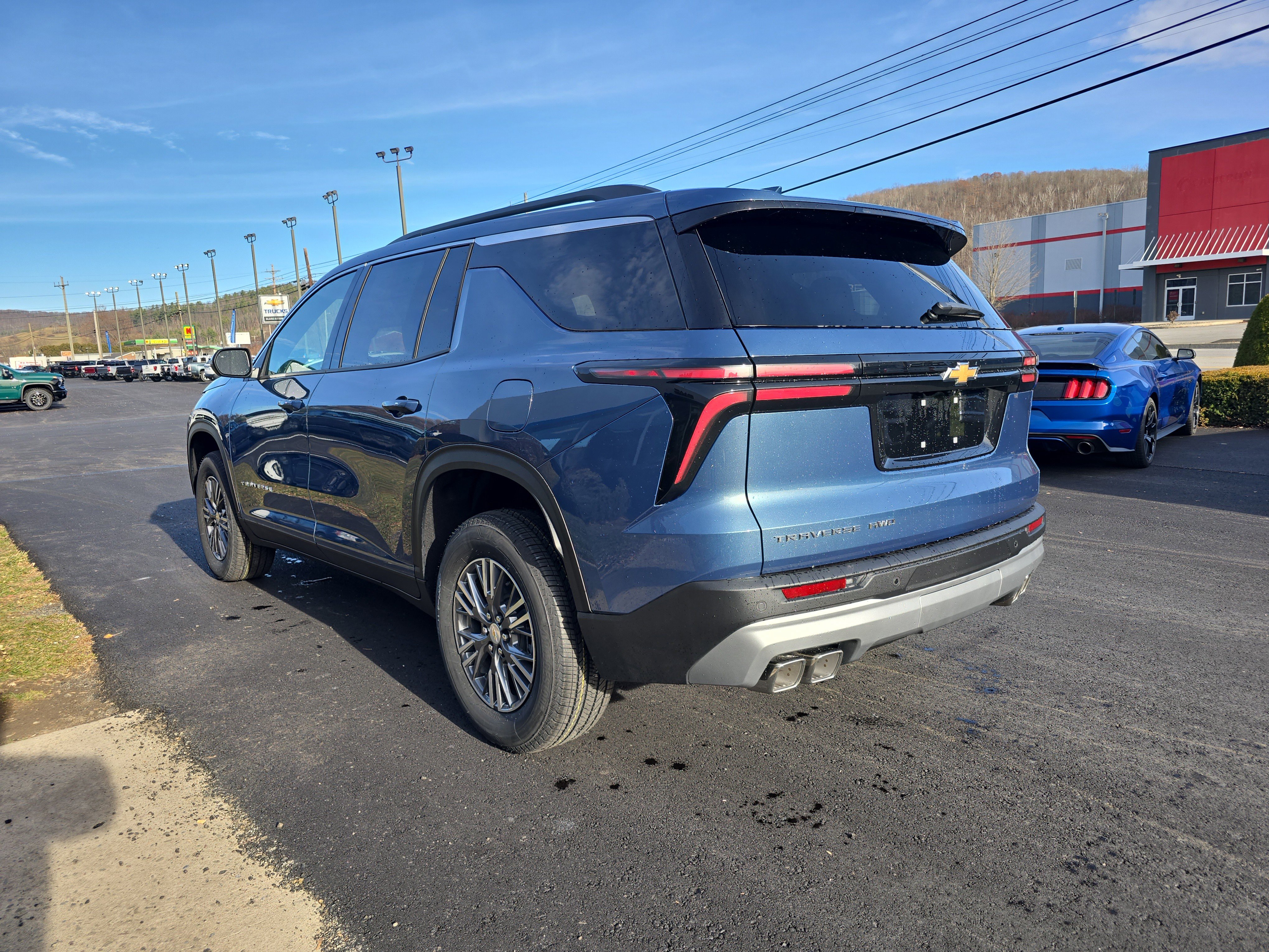 New 2026 Chevrolet Traverse LT image 6