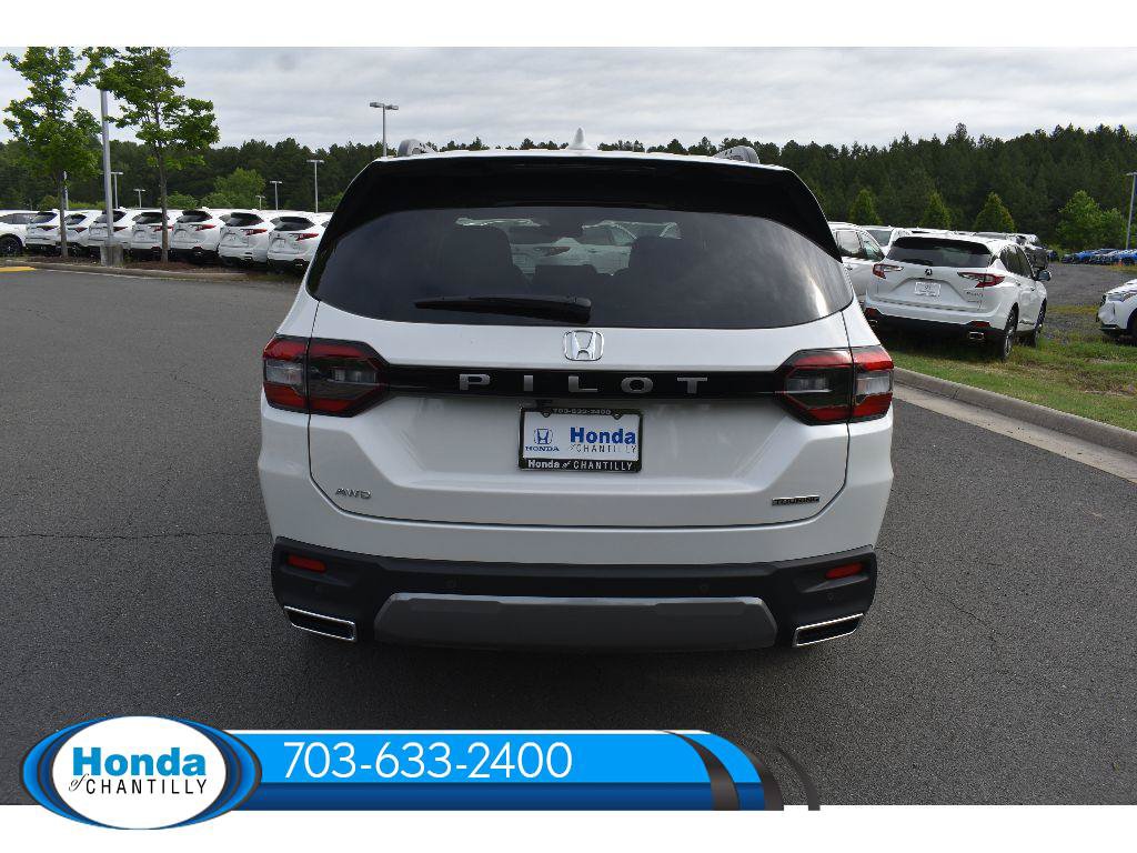 New 2026 Honda Pilot Touring image 6