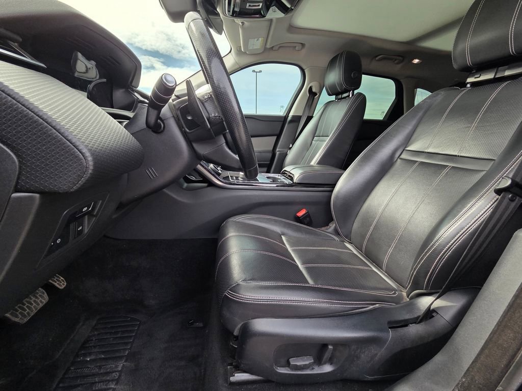 Used 2018 Land Rover Range Rover Velar S image 21
