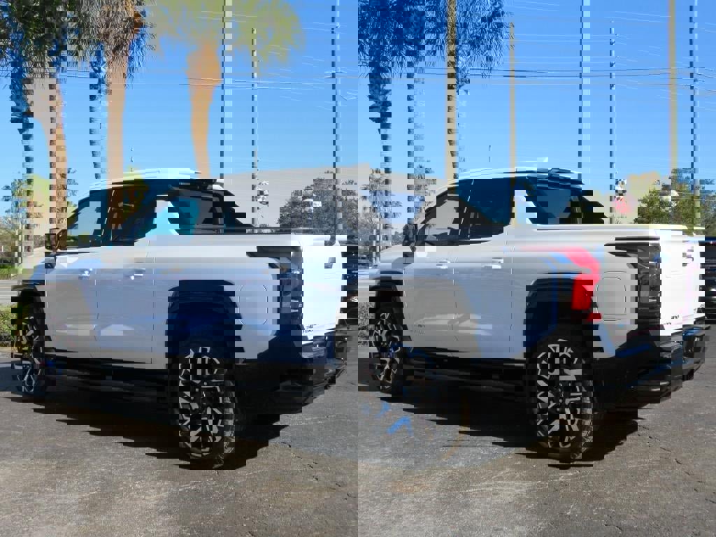 New 2025 Chevrolet Silverado EV RST image 7