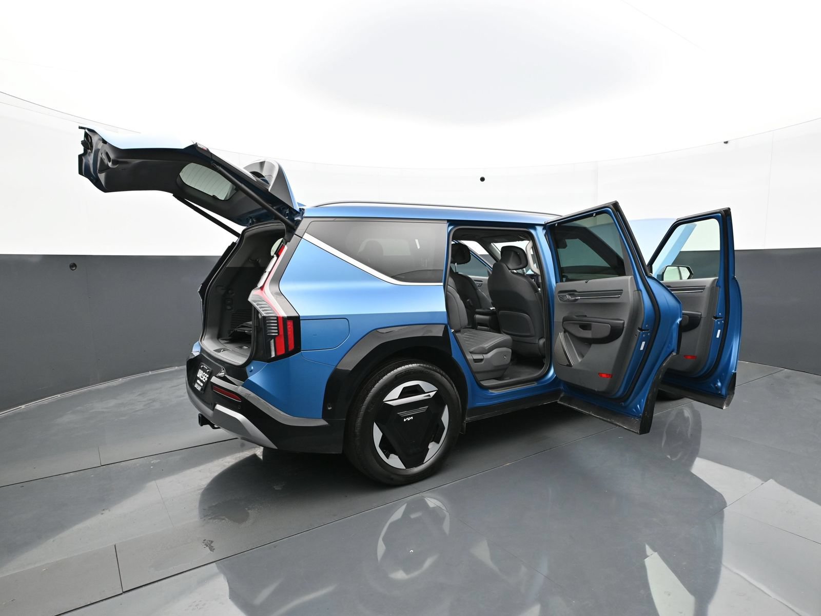 Used 2024 Kia EV9 Land w/ Towing Package AWD/4WD image 43