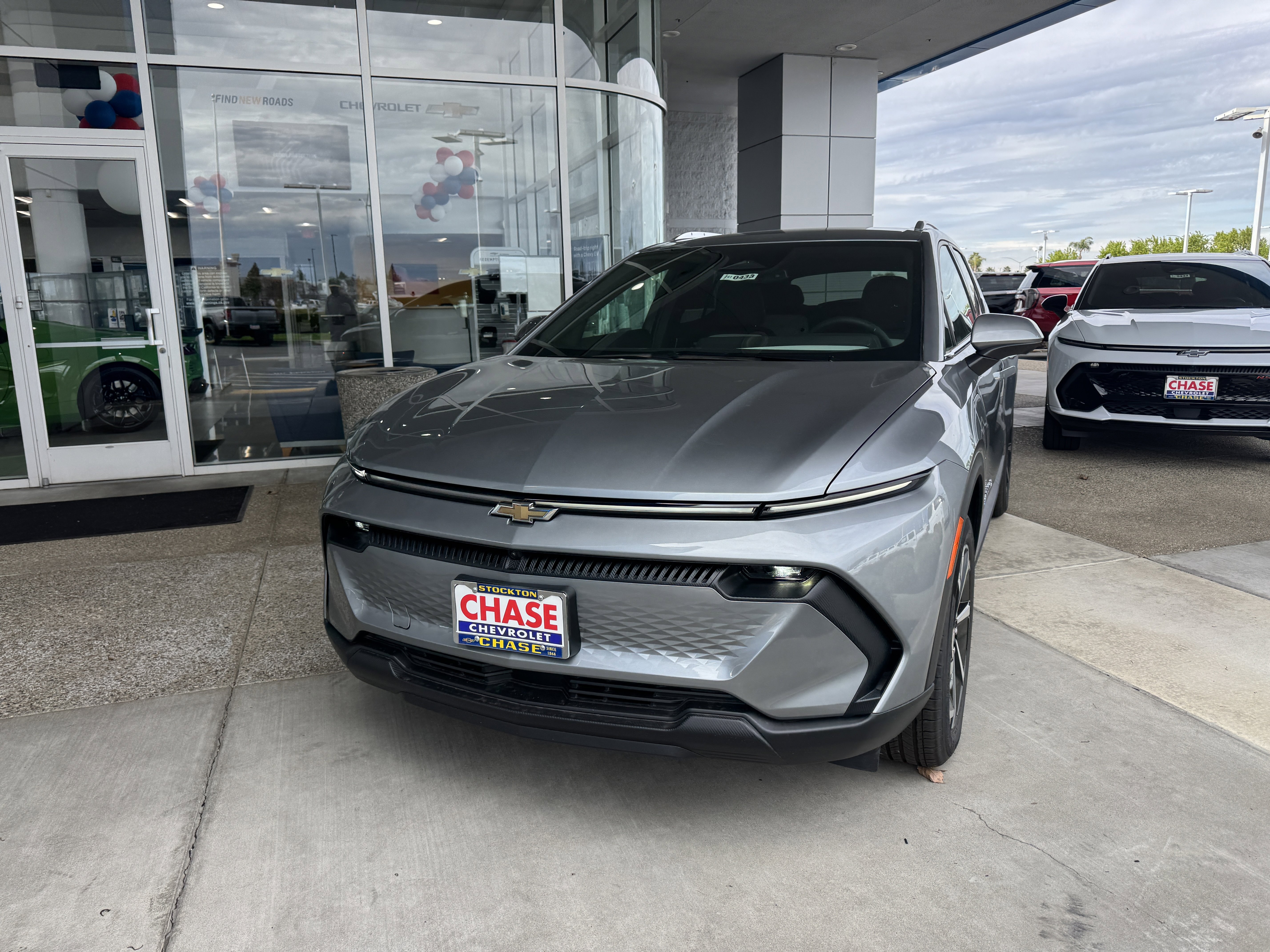 New 2026 Chevrolet Equinox EV LT AWD/4WD image 8