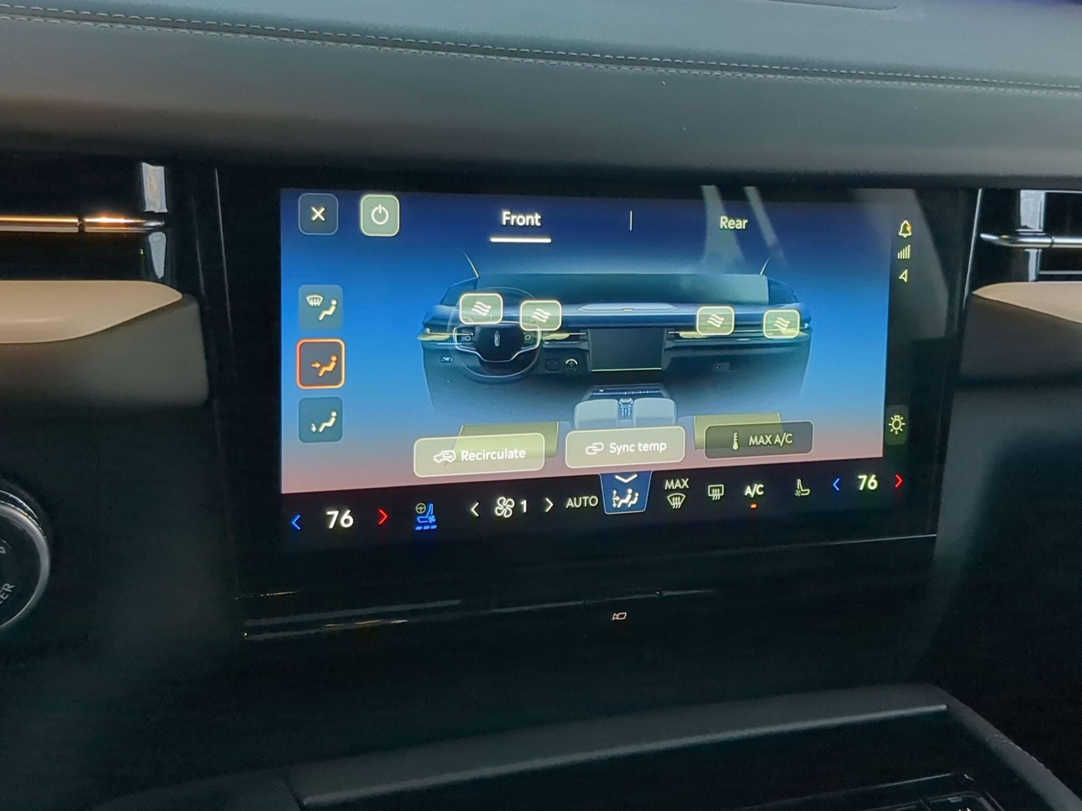 New 2026 Lincoln Navigator L Premier image 18