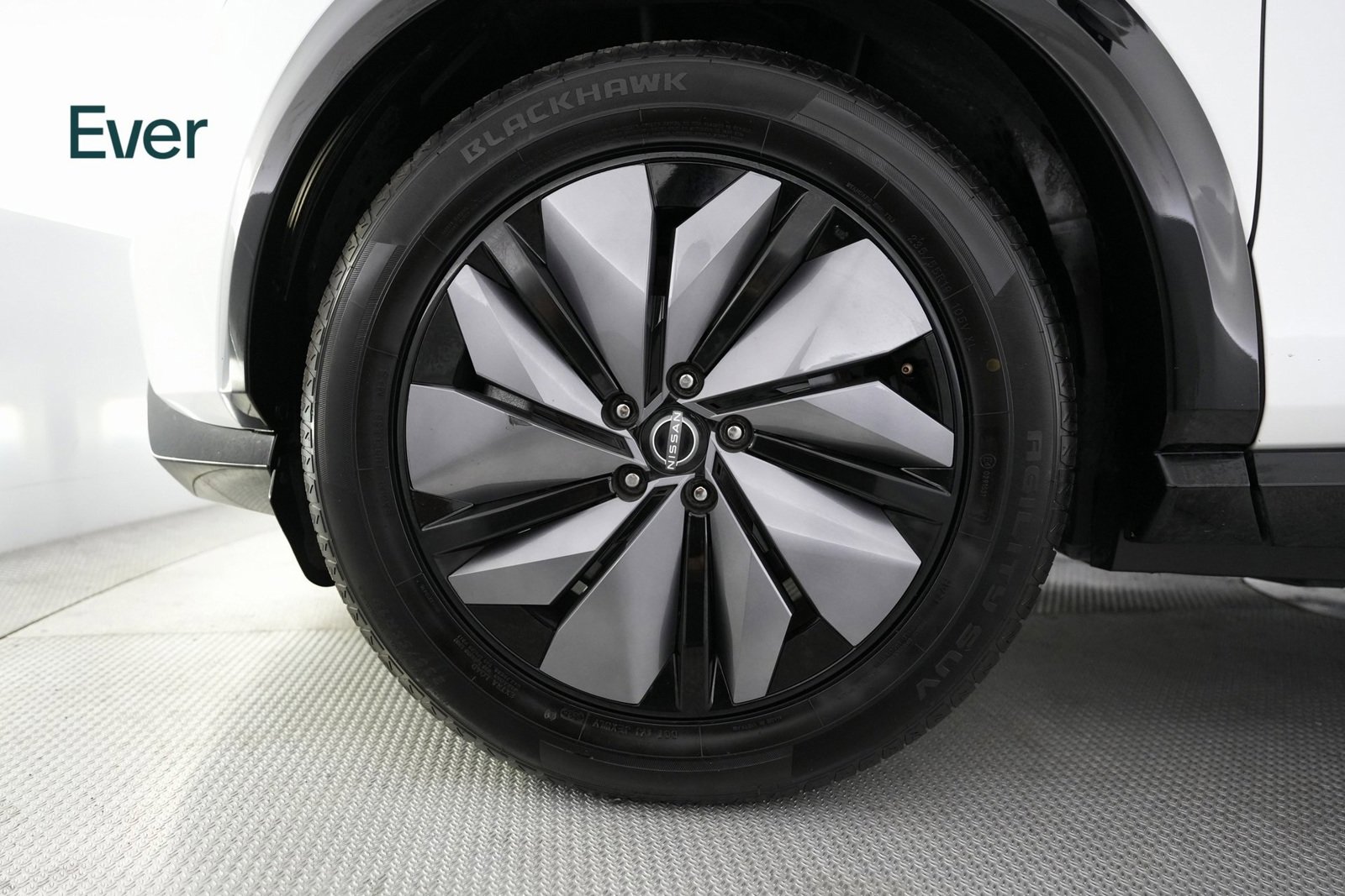 Used 2023 Nissan Ariya AWD image 19