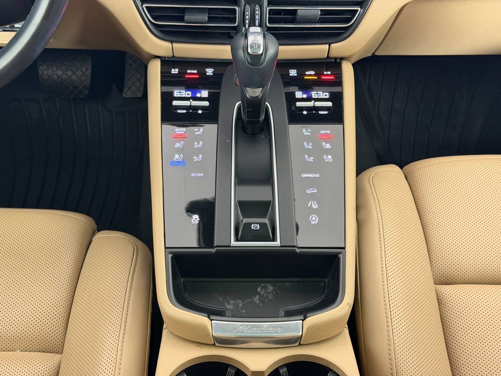 Used 2022 Porsche Macan AWD/4WD image 18