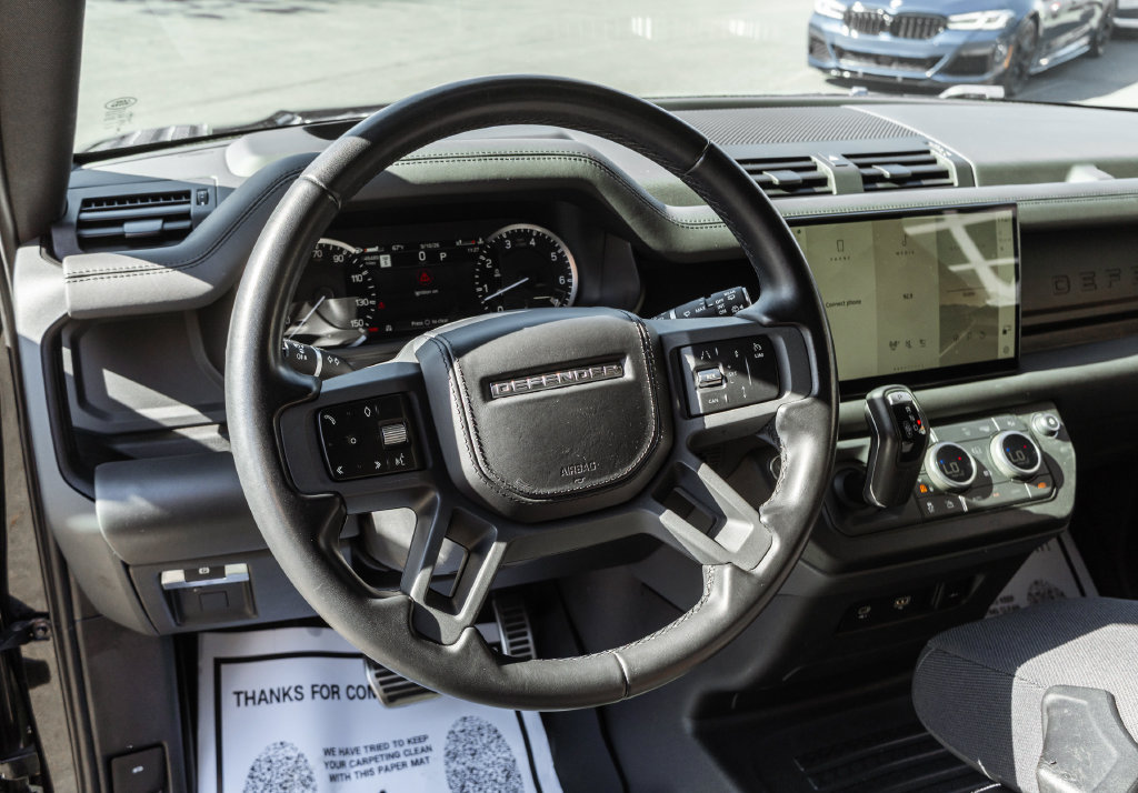 Used 2023 Land Rover Defender 90 X AWD/4WD image 8
