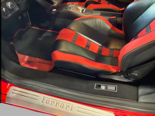 Used 2014 Ferrari 458 Italia Coupe RWD image 13