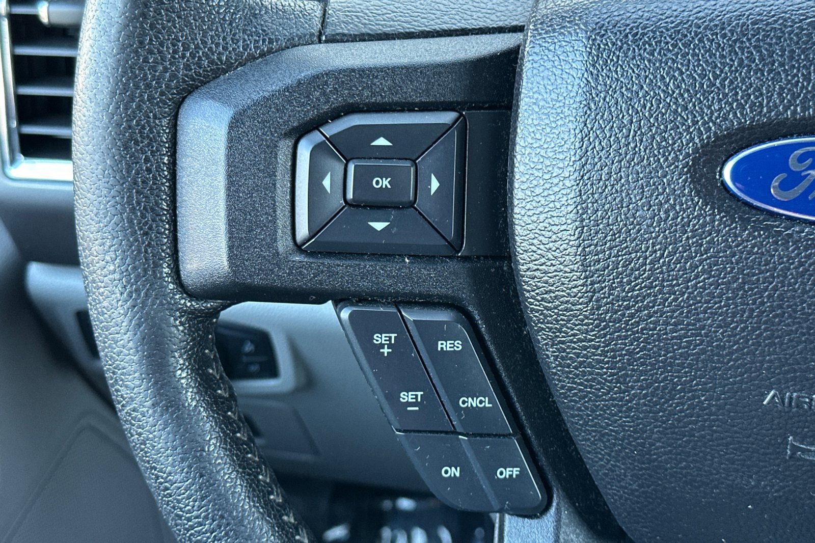 Used 2016 Ford F150 XLT w/ Equipment Group 302A Luxury image 23