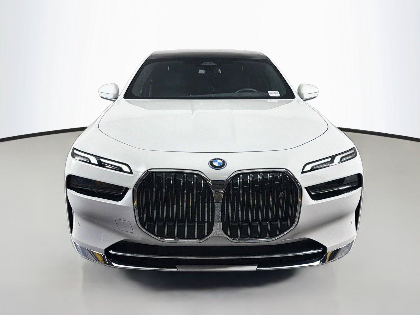 Used 2023 BMW i7 xDrive60 AWD/4WD image 2