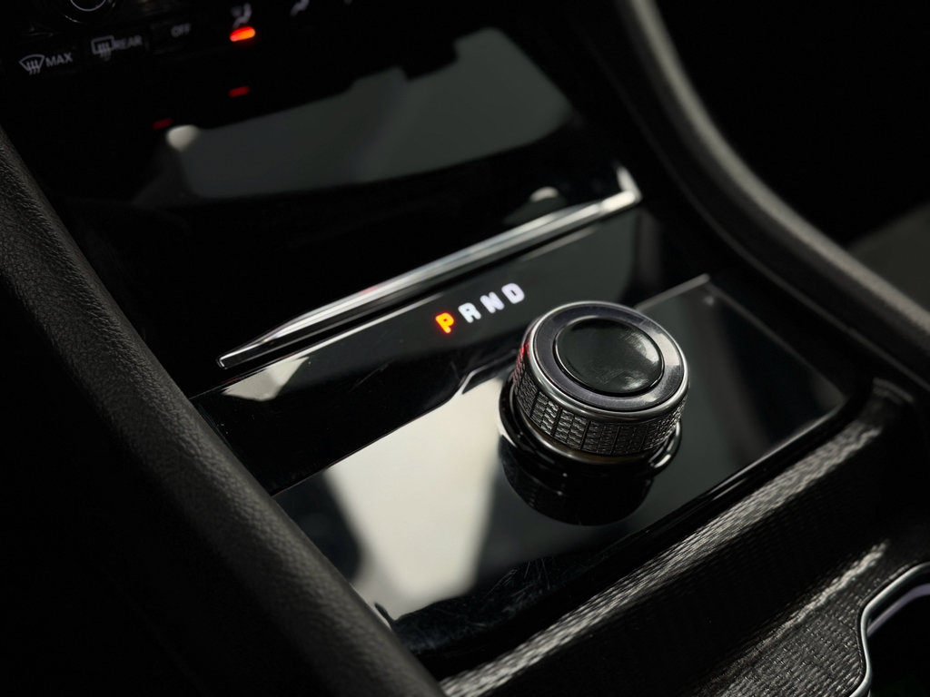 Used 2024 Jeep Grand Cherokee L Laredo image 28