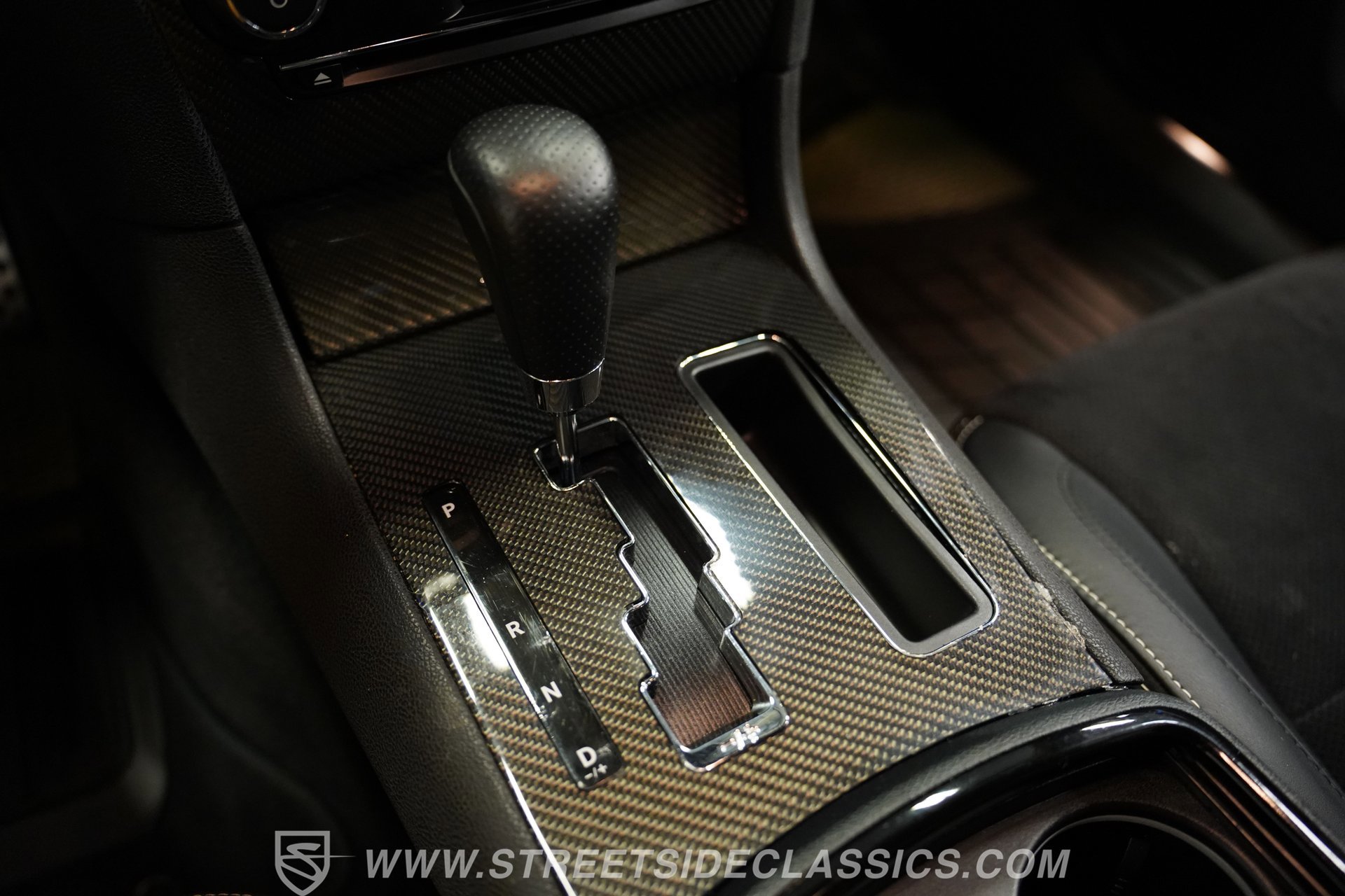 Used 2012 Chrysler 300 SRT8 w/ 19-Premium Speaker Group image 40