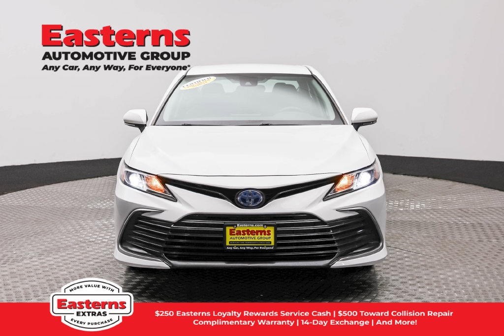 Used 2023 Toyota Camry LE FWD image 3