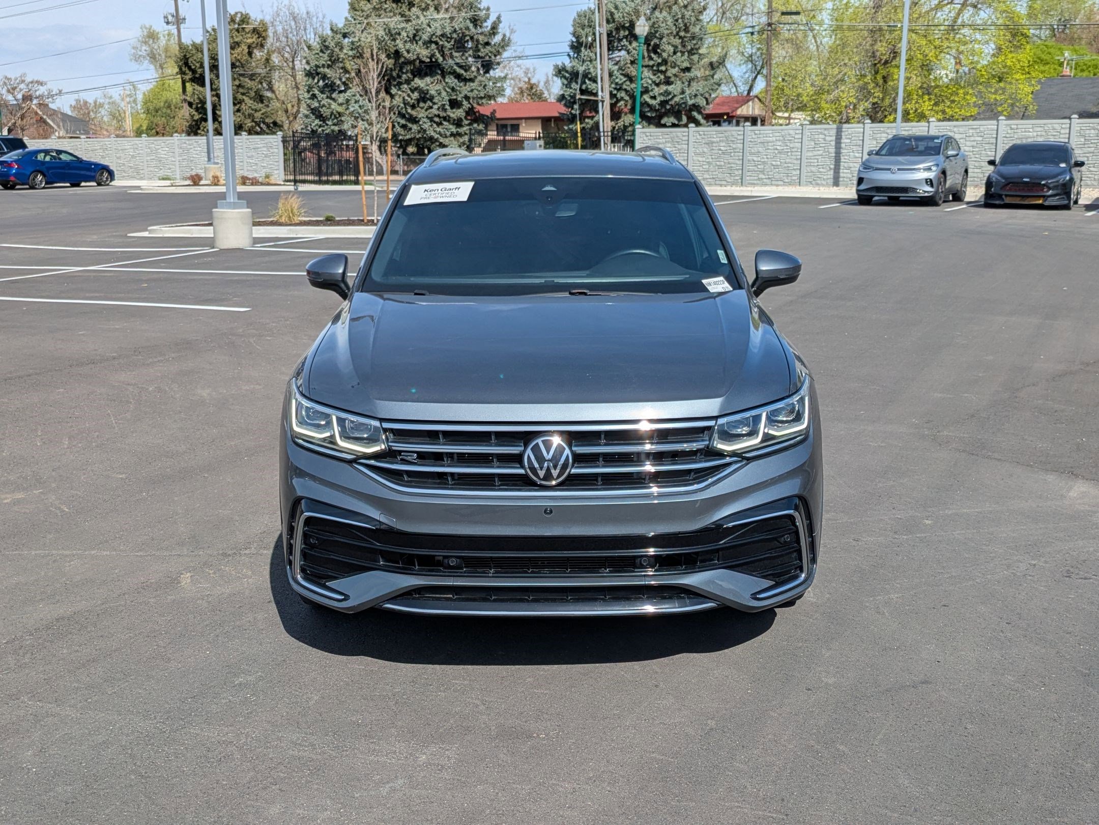 Used 2022 Volkswagen Tiguan SEL R-Line image 12