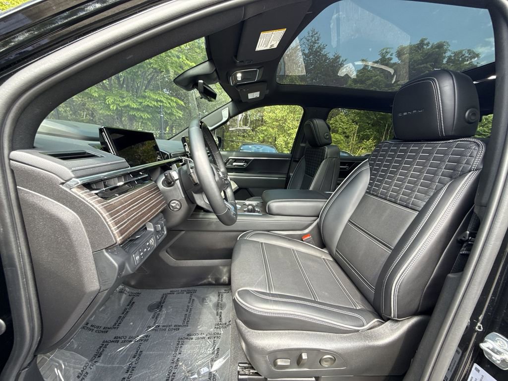 Used 2025 GMC Sierra EV Denali AWD/4WD image 10