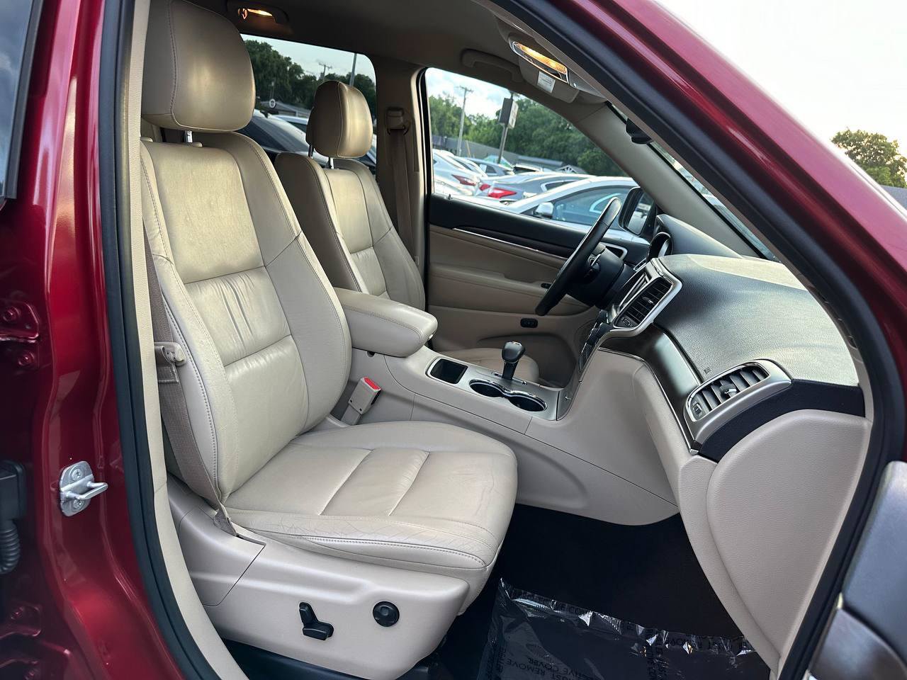 Used 2014 Jeep Grand Cherokee Limited RWD image 28