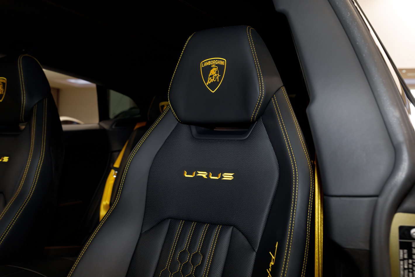 Used 2024 Lamborghini Urus Performante AWD/4WD image 50