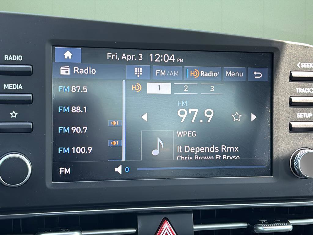 Certified 2025 Hyundai Elantra SE image 30