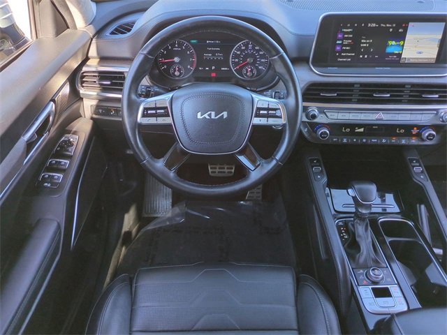 Used 2022 Kia Telluride SX w/ SX Prestige Package image 16