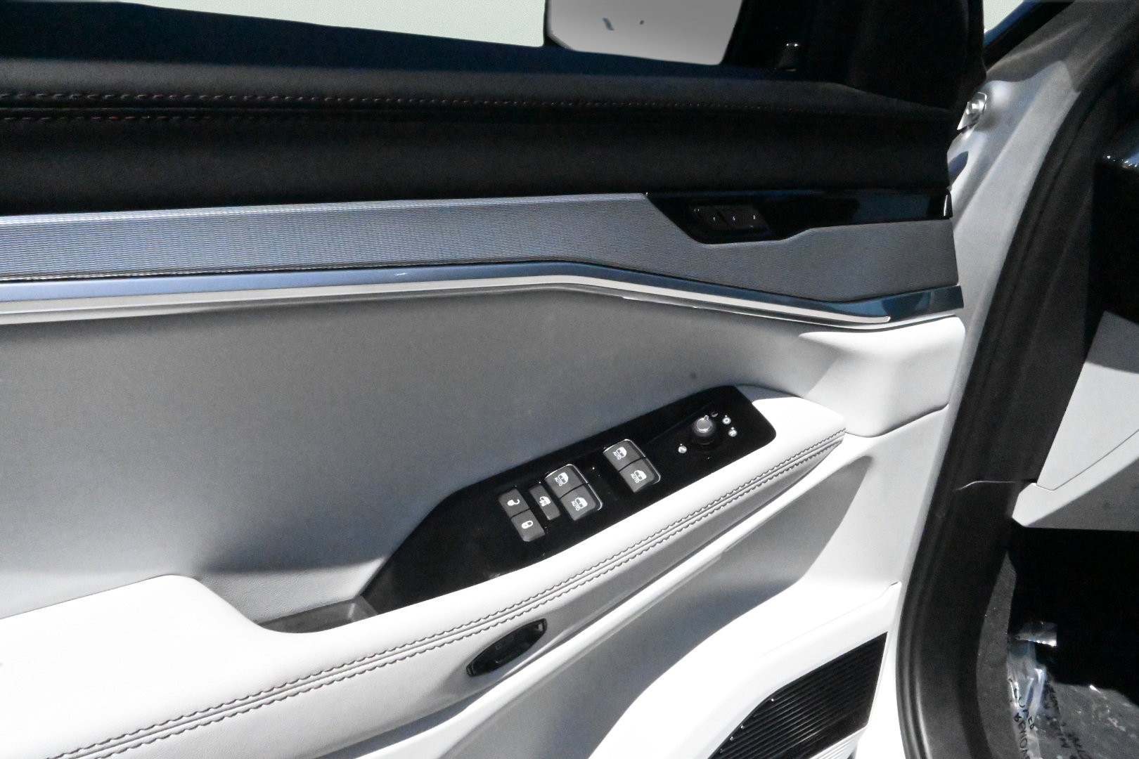 New 2025 Jeep Wagoneer S Limited AWD/4WD image 18