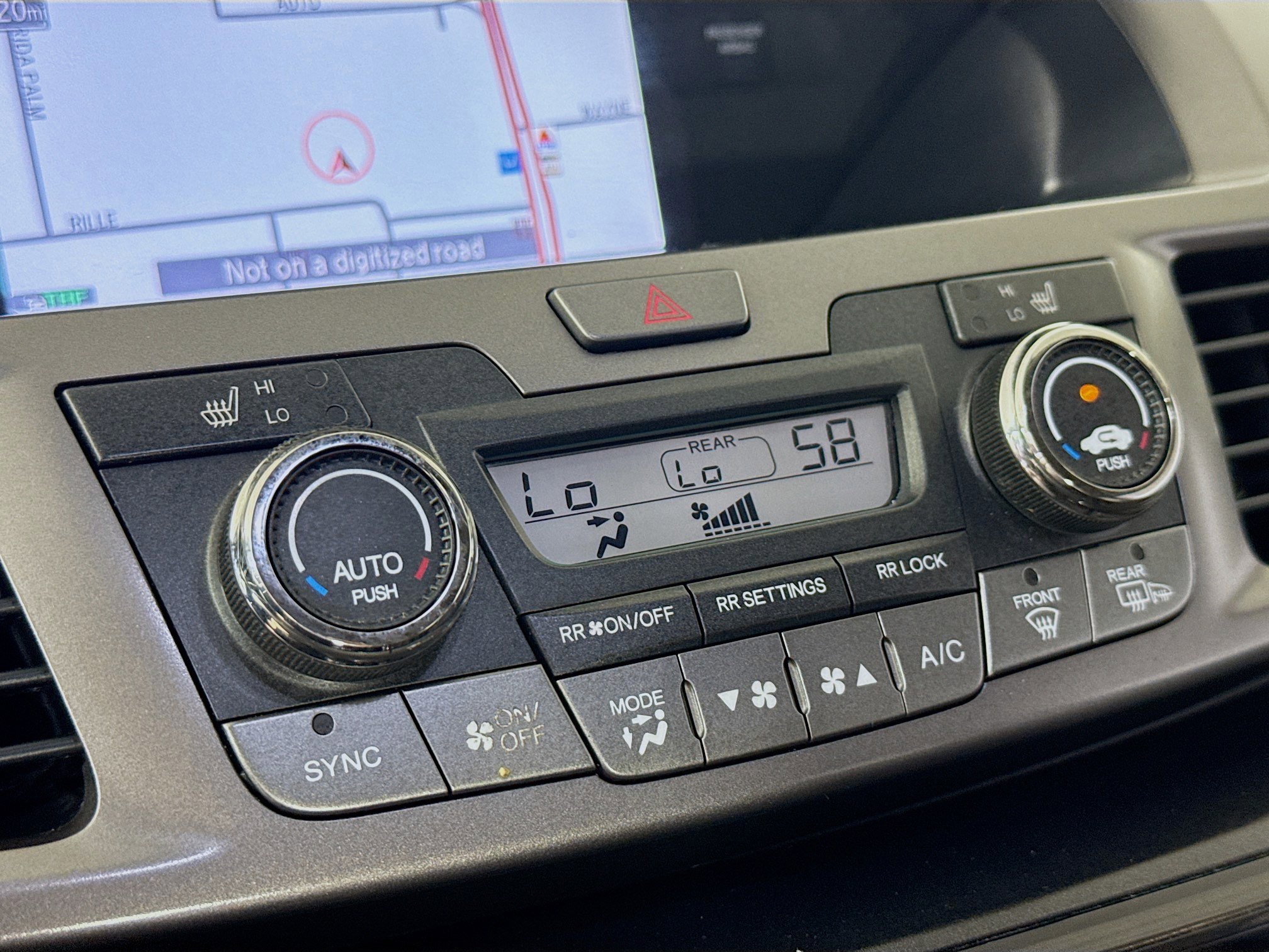 Used 2015 Honda Odyssey Touring image 19