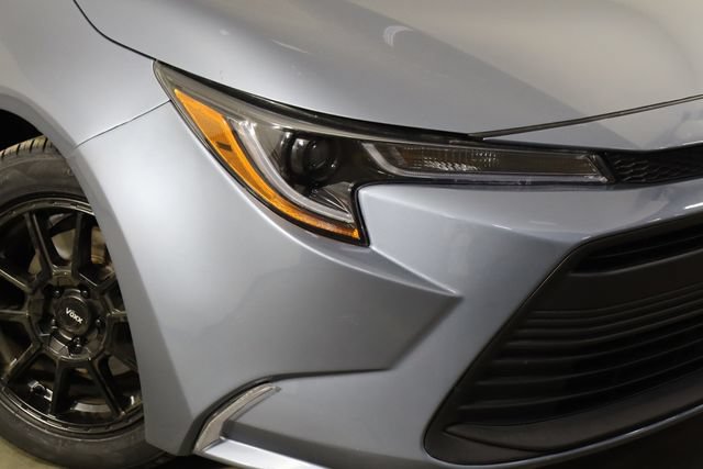 Used 2025 Toyota Corolla LE w/ Convenience Package FWD image 40