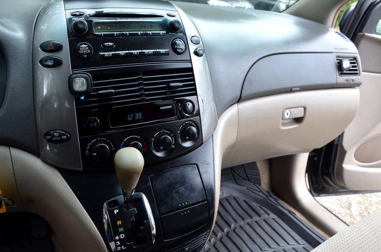 Used 2008 Toyota Sienna LE FWD image 13