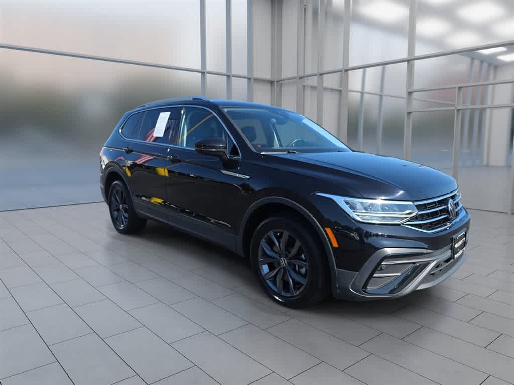 Used 2022 Volkswagen Tiguan SE AWD/4WD image 3