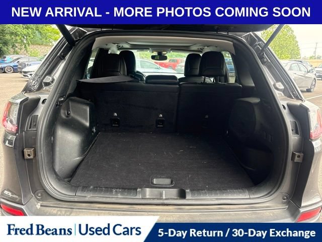 Used 2022 Jeep Cherokee Limited AWD/4WD image 8