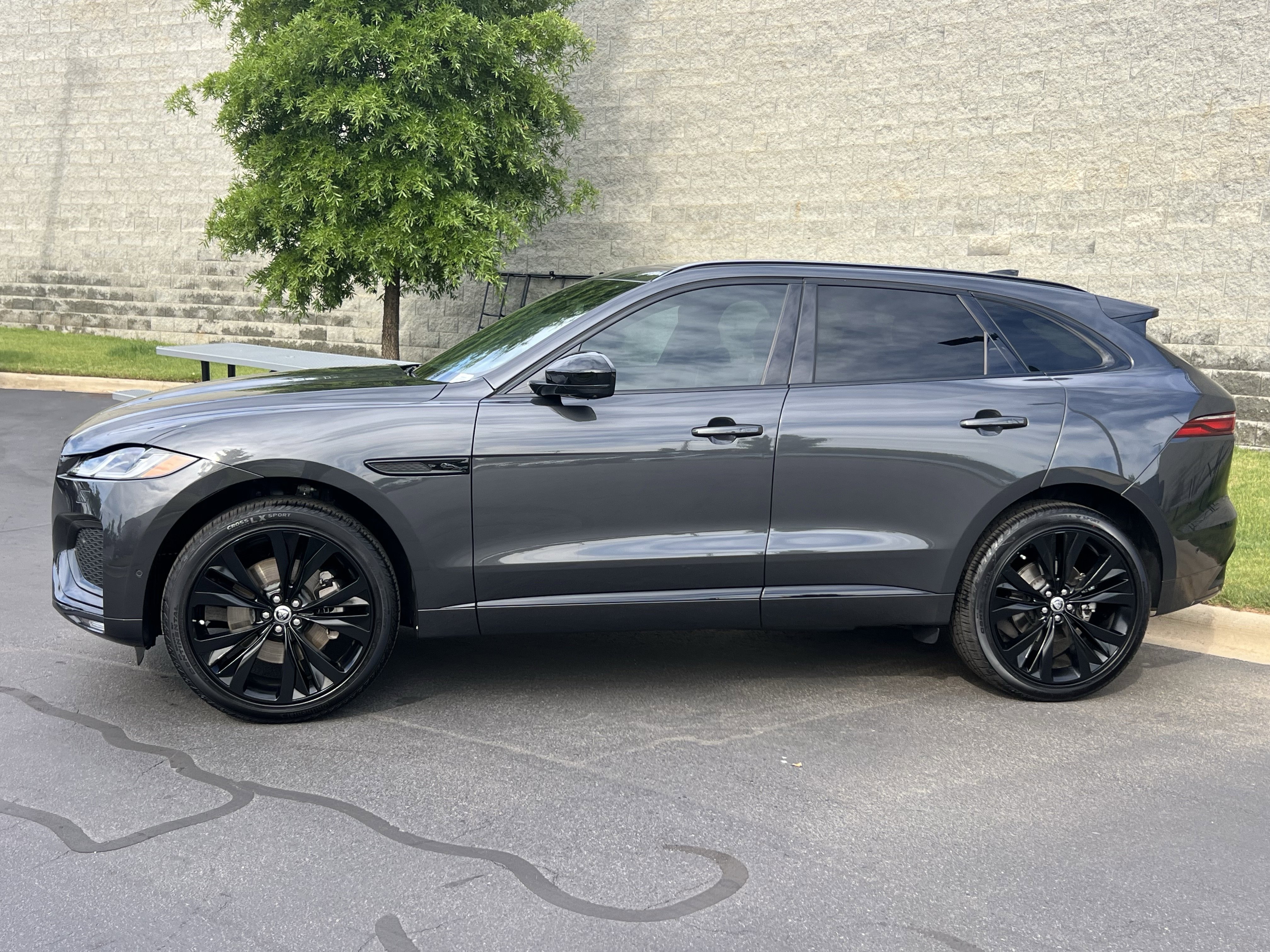 Used 2026 Jaguar F-PACE R-Dynamic S AWD/4WD image 4