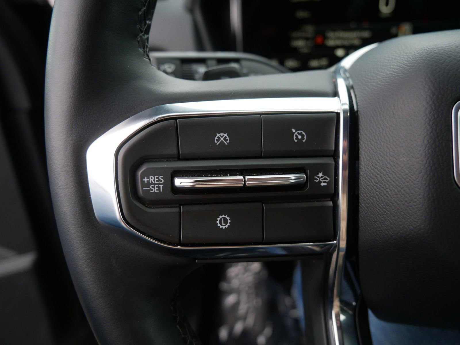 Used 2025 GMC Terrain Elevation image 24