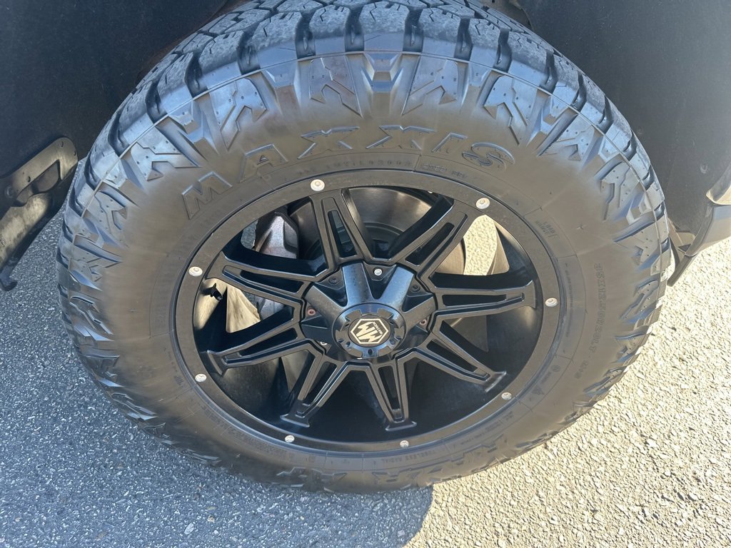 Used 2019 Chevrolet Silverado 1500 LT w/ All-Star Edition image 36