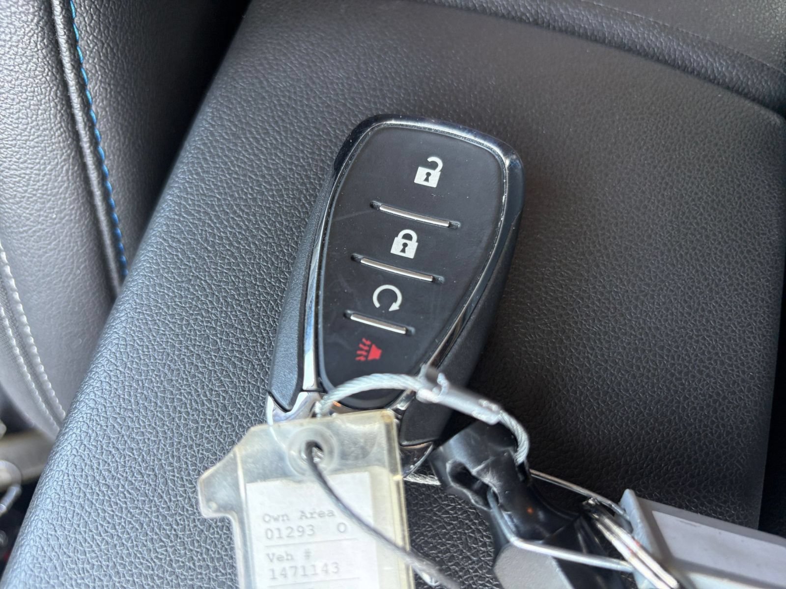 Used 2025 Chevrolet Trax LT FWD image 23