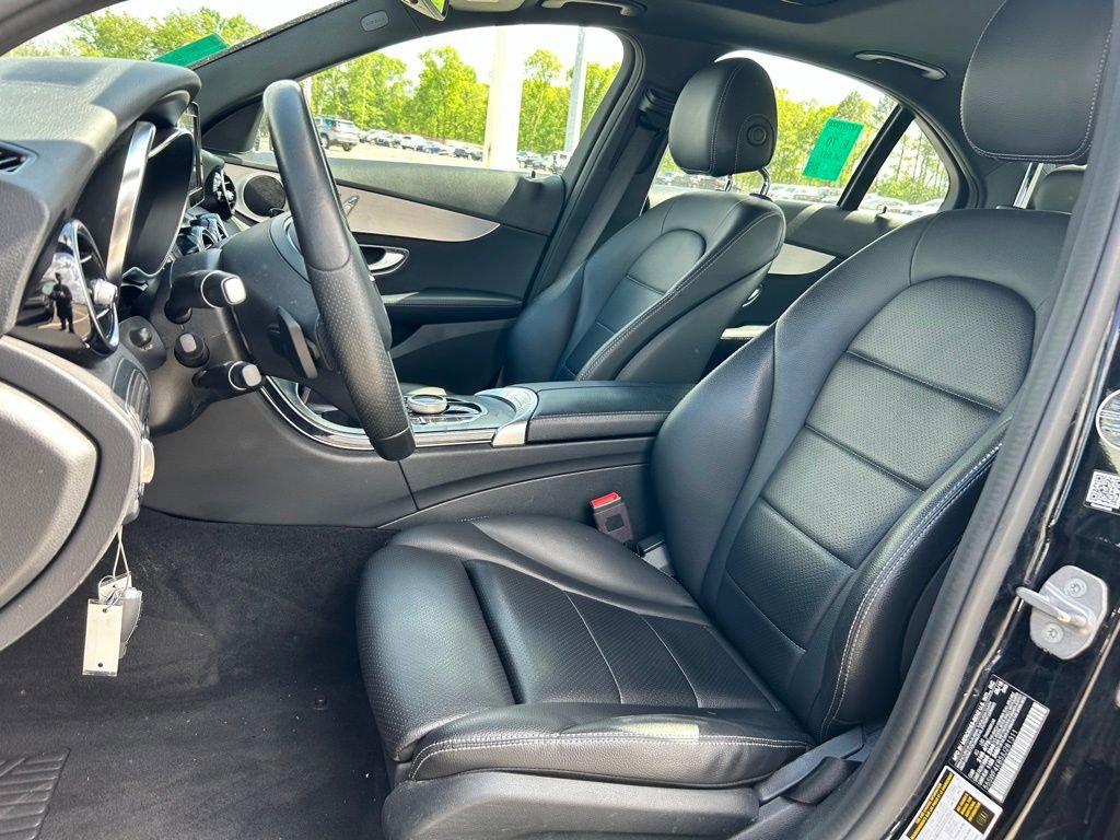 Used 2018 Mercedes-Benz C 300 4MATIC Sedan image 2