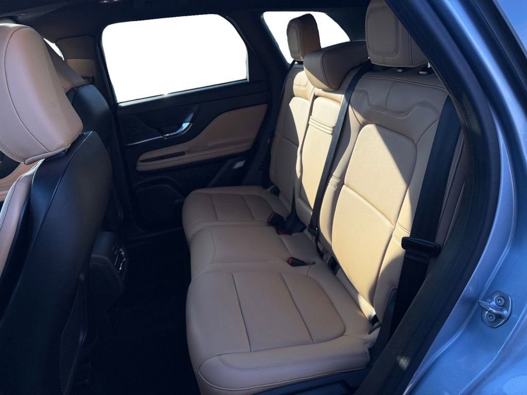 Used 2022 Lincoln Corsair Reserve w/ Sport Package image 13