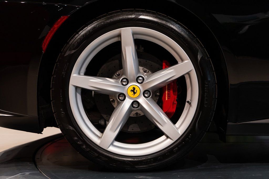 Certified 2020 Ferrari GTC4Lusso T image 15