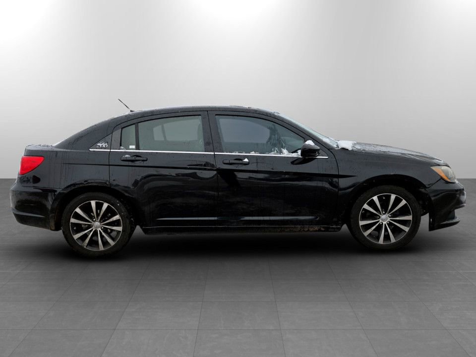 Used 2014 Chrysler 200 Touring w/ 200 S Group image 4