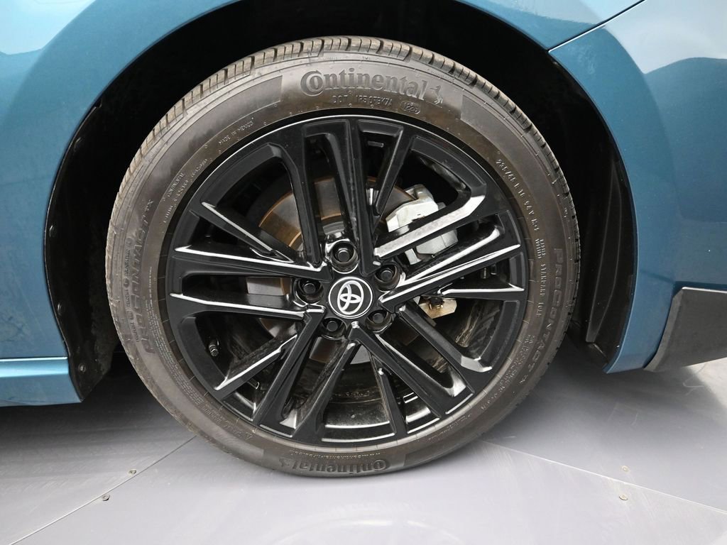 Used 2025 Toyota Camry SE w/ Convenience Package image 9