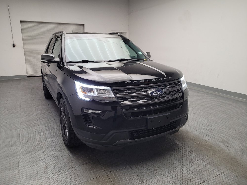 Used 2018 Ford Explorer XLT w/ Equipment Group 202A FWD image 14