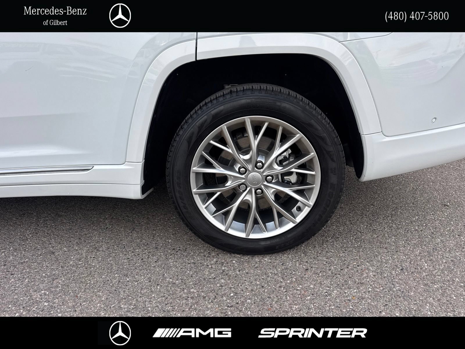 Used 2024 Jeep Grand Cherokee L Summit AWD/4WD image 7