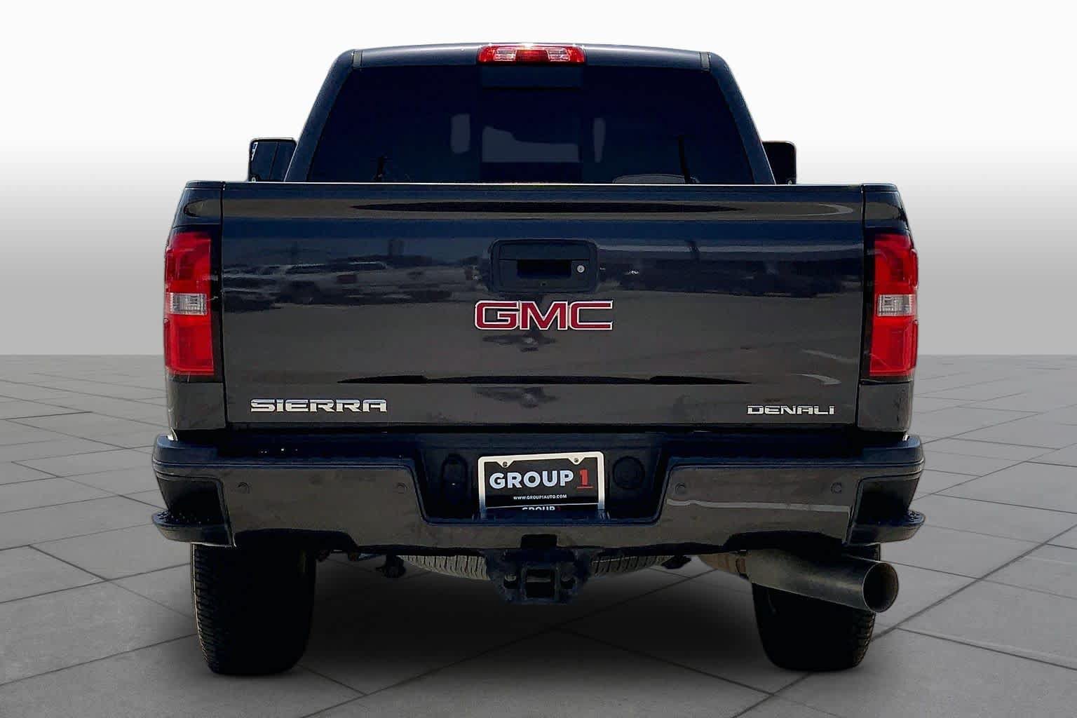Used 2015 GMC Sierra 2500 Denali w/ Duramax Plus Package AWD/4WD image 5