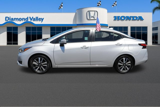 Used 2025 Nissan Versa SV FWD image 7