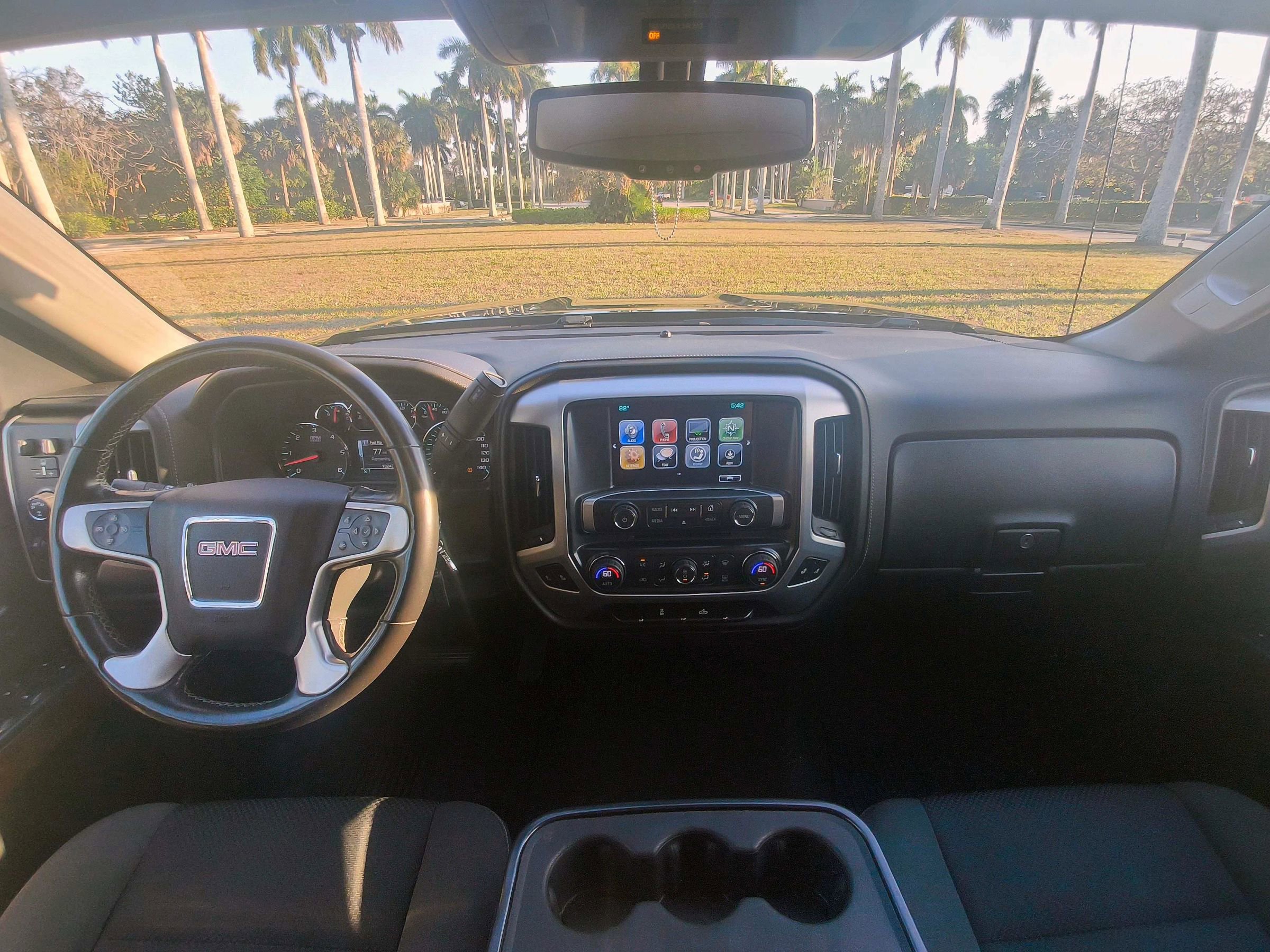 Used 2017 GMC Sierra 1500 SLE w/ SLE Value Package AWD/4WD image 5