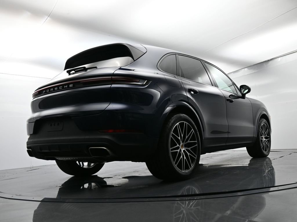 Used 2025 Porsche Cayenne image 50