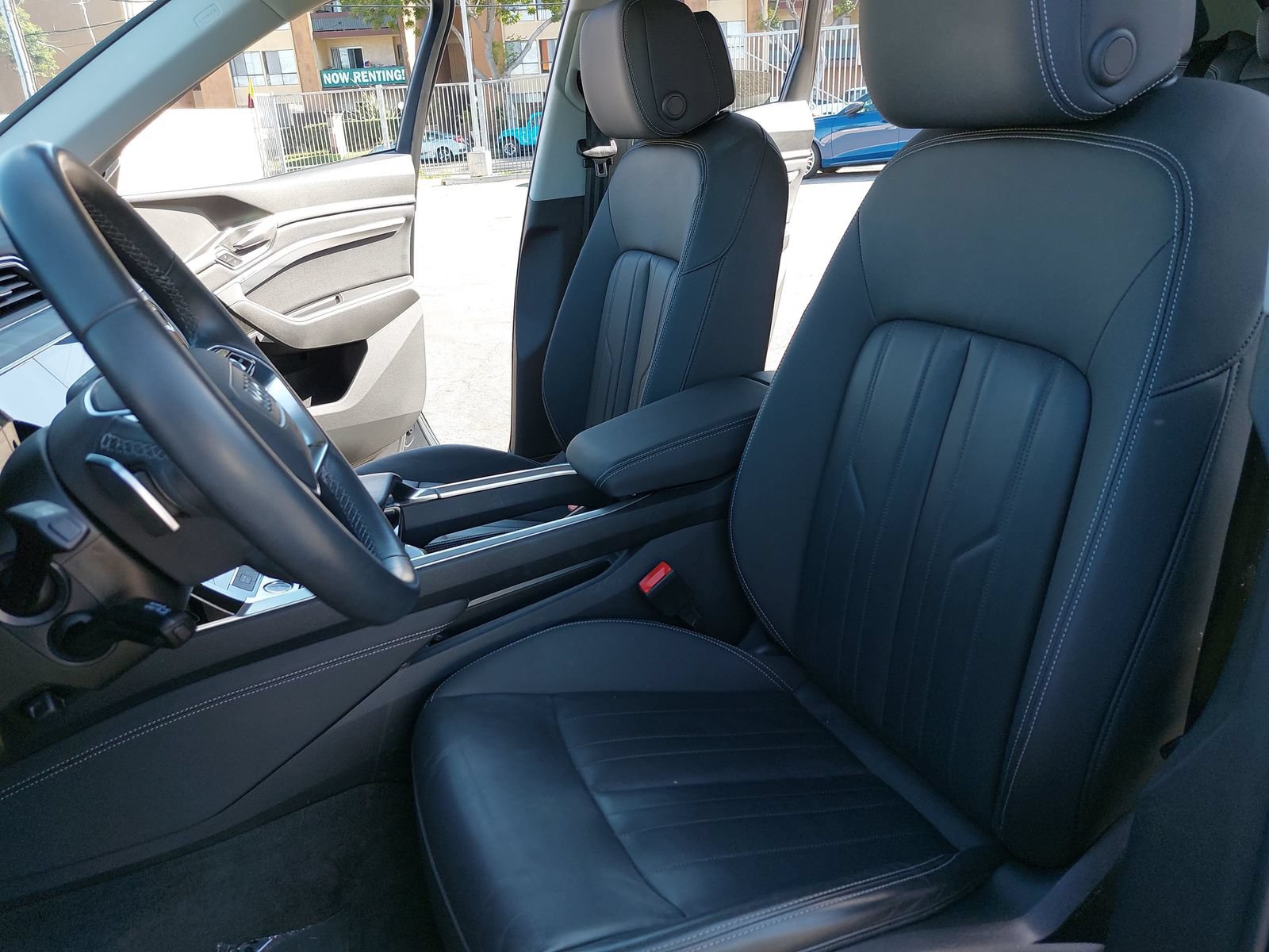 Used 2024 Audi Q8 e-tron Premium Plus AWD/4WD image 15