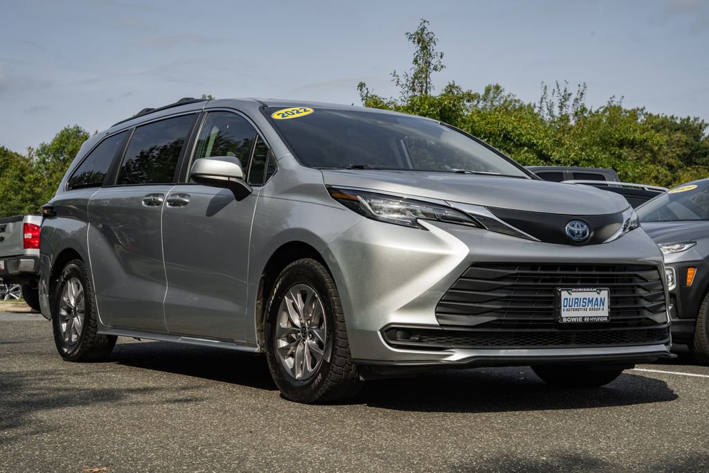 Used 2022 Toyota Sienna LE